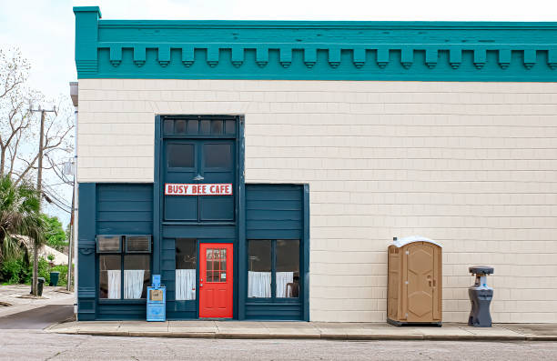 Best Porta potty delivery and setup  in Levittown, NY